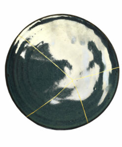 Assiette bleue et kintsugi
