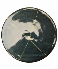 Assiette bleue et kintsugi