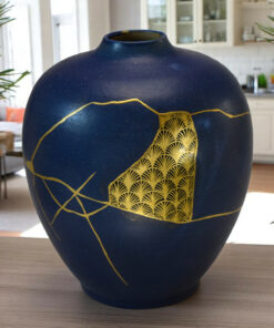 Vase Bleu: Kintsugi Or & Maki-e