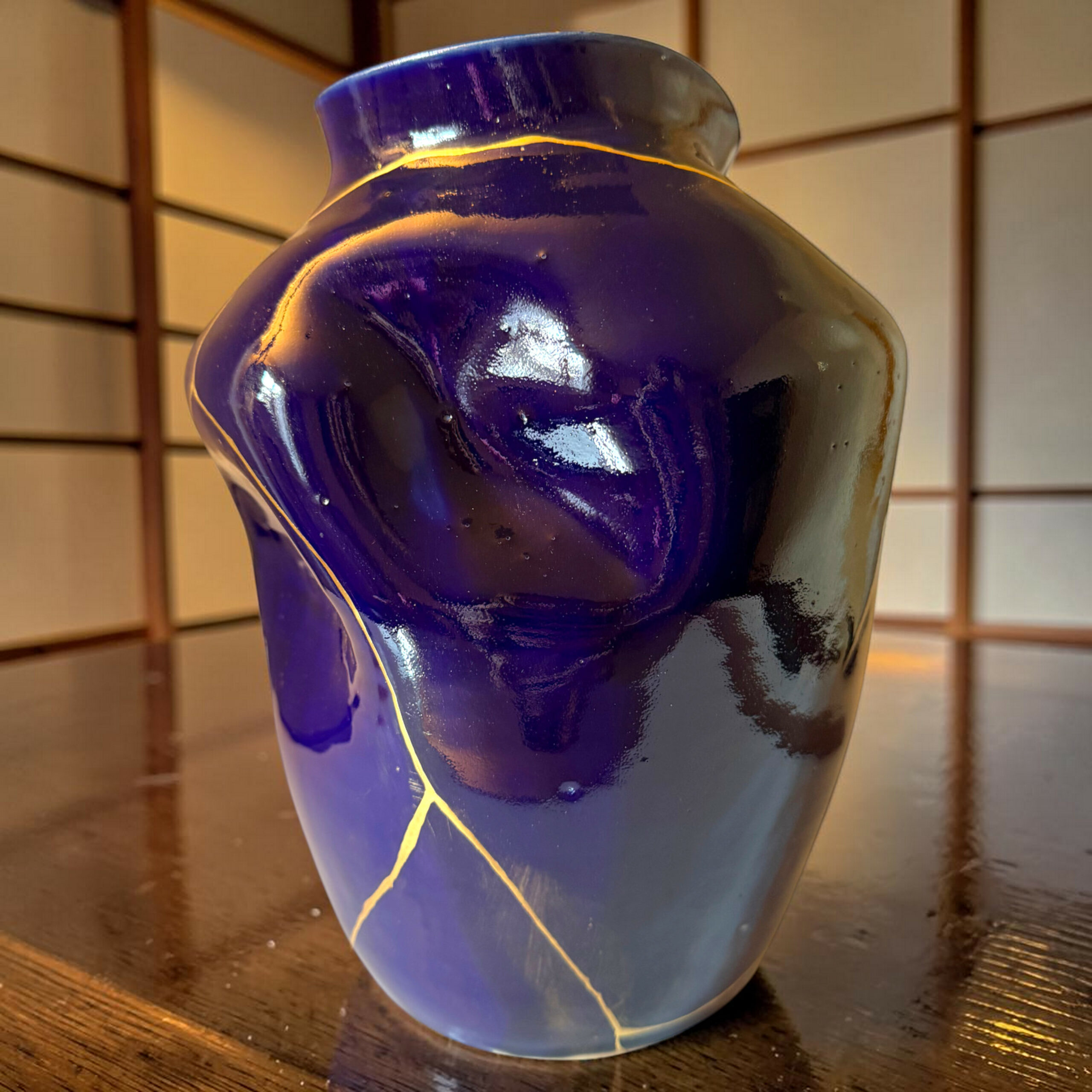vase bleu kintsugi 5 | Kintsugi by Myriam GREFF
