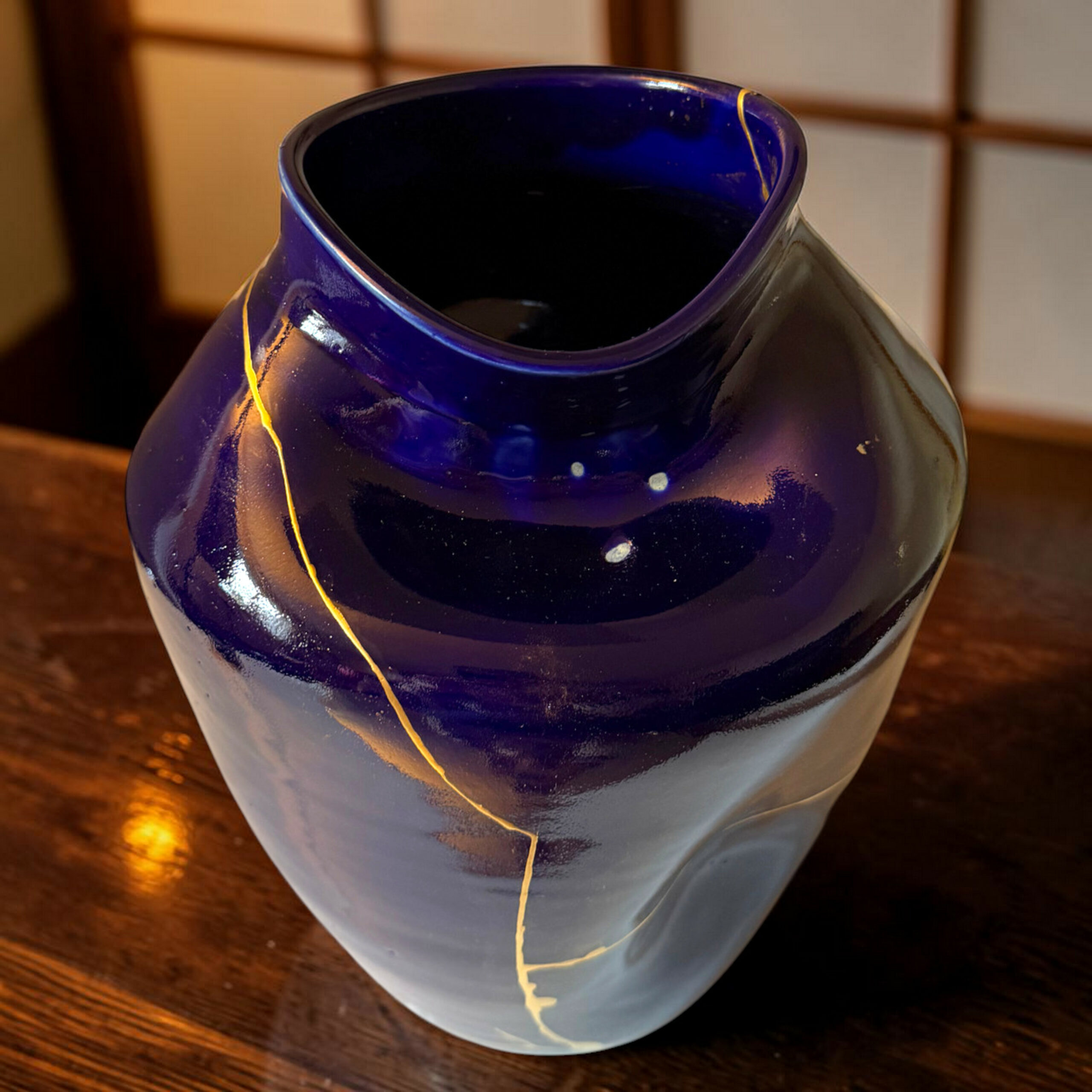vase bleu kintsugi 7 | Kintsugi by Myriam GREFF