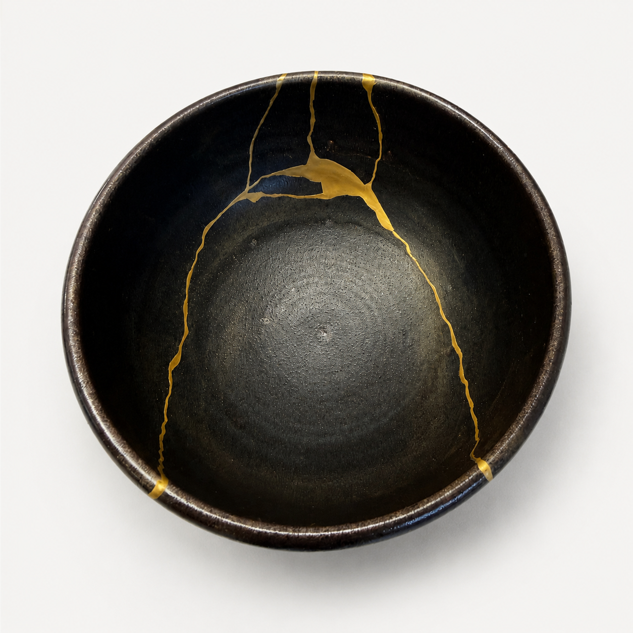 chawan noir 5 | Kintsugi by Myriam GREFF