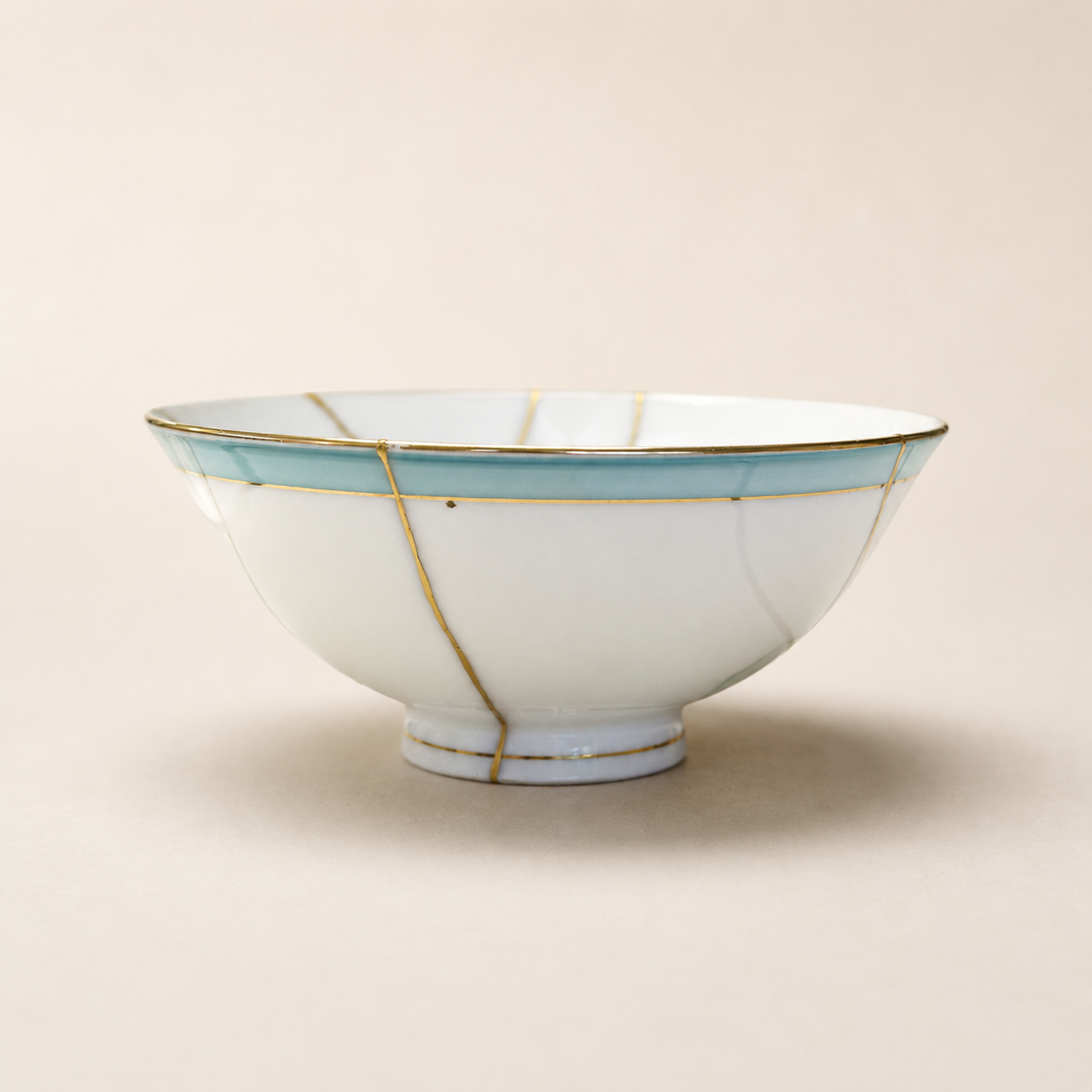 chawan porcelaine fleur 5 | Kintsugi by Myriam GREFF